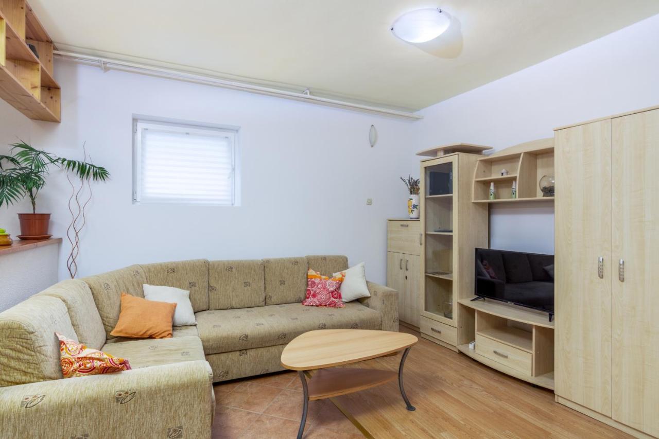 Apartment Buzet 17562a Dış mekan fotoğraf
