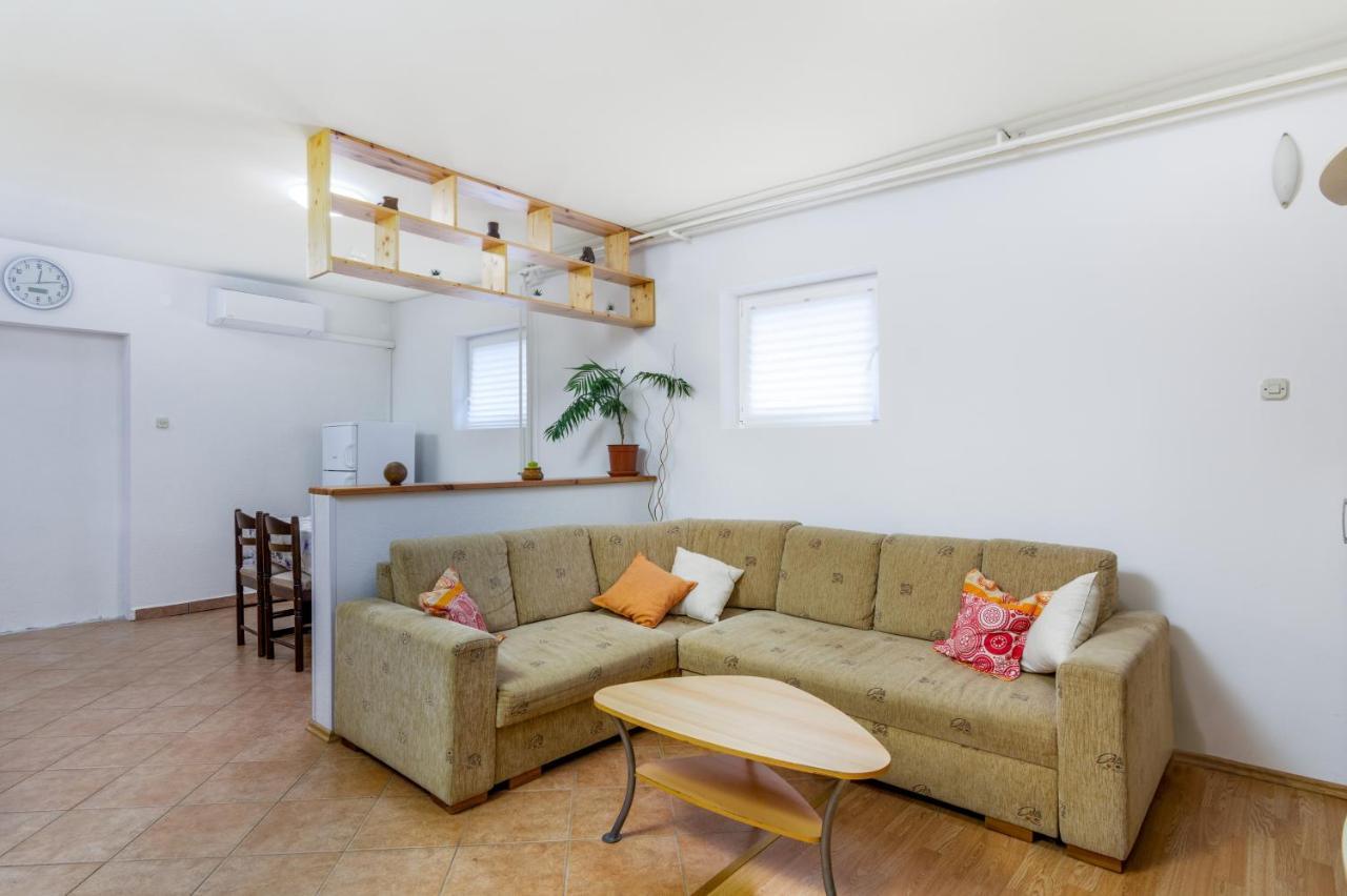 Apartment Buzet 17562a Dış mekan fotoğraf