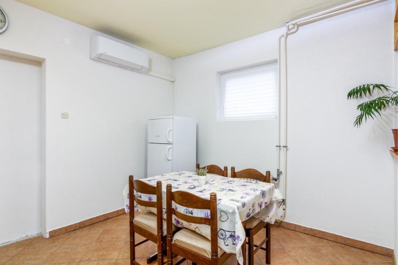 Apartment Buzet 17562a Dış mekan fotoğraf
